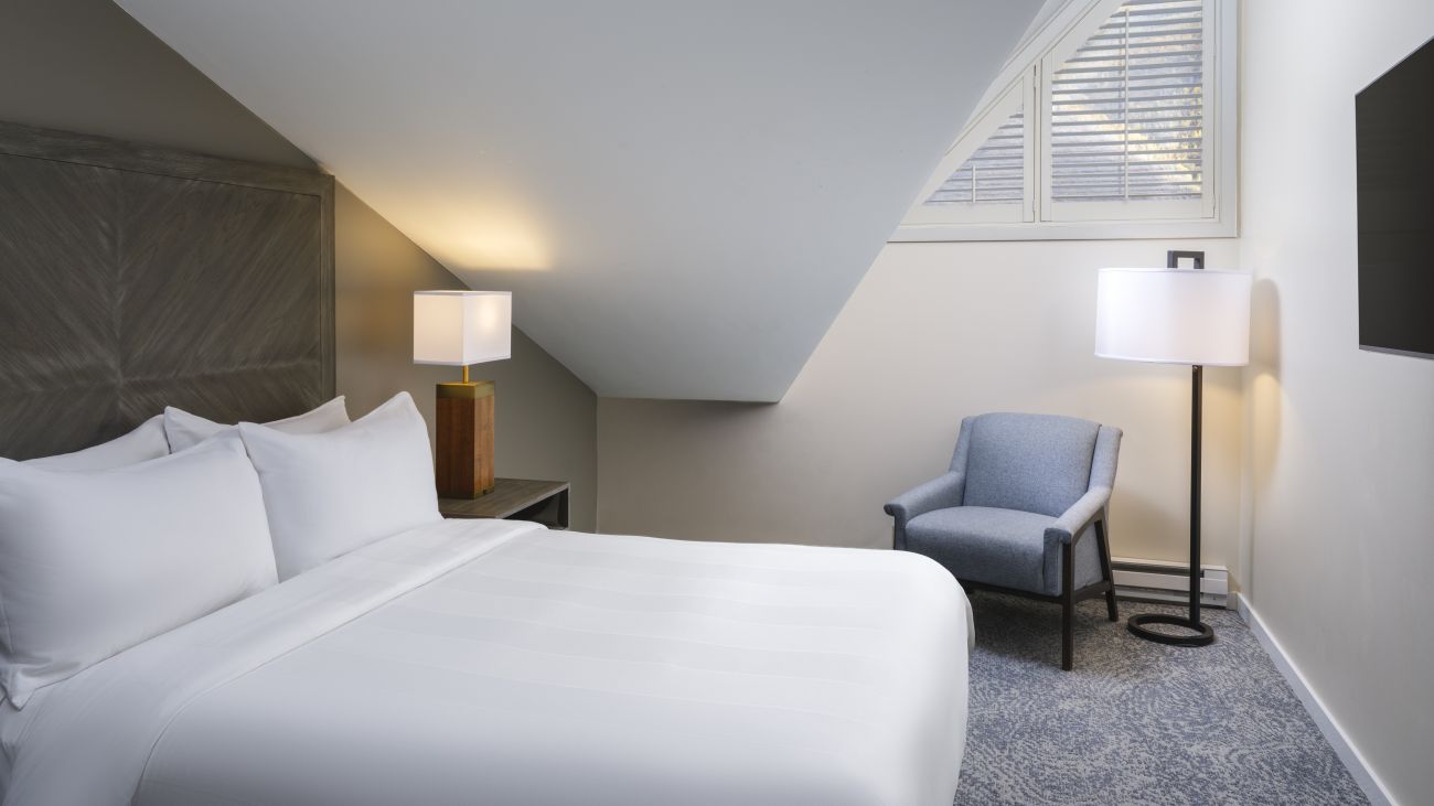 2-Bedroom Loft, Guest Bedroom